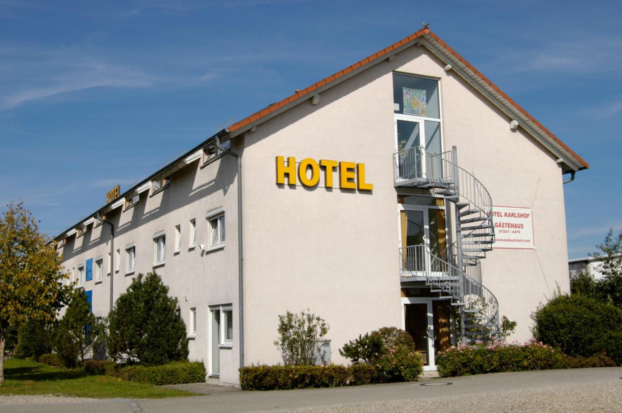 Hotel Karlshof Karlsdorf-Neuthard Extérieur photo